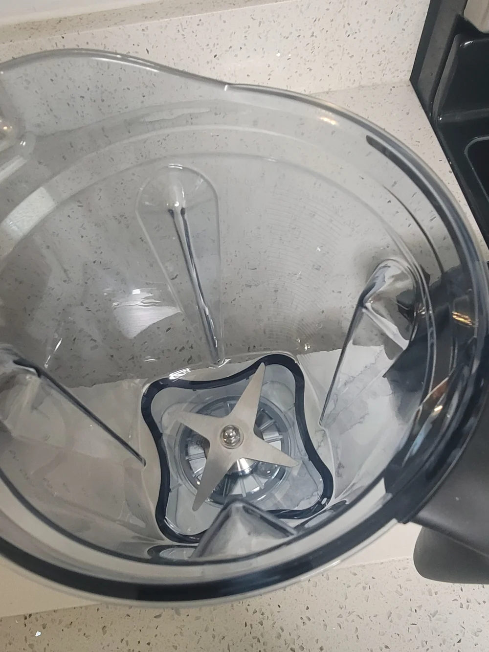 Replacement Clear Blender Pitcher with Black Lid and Handle